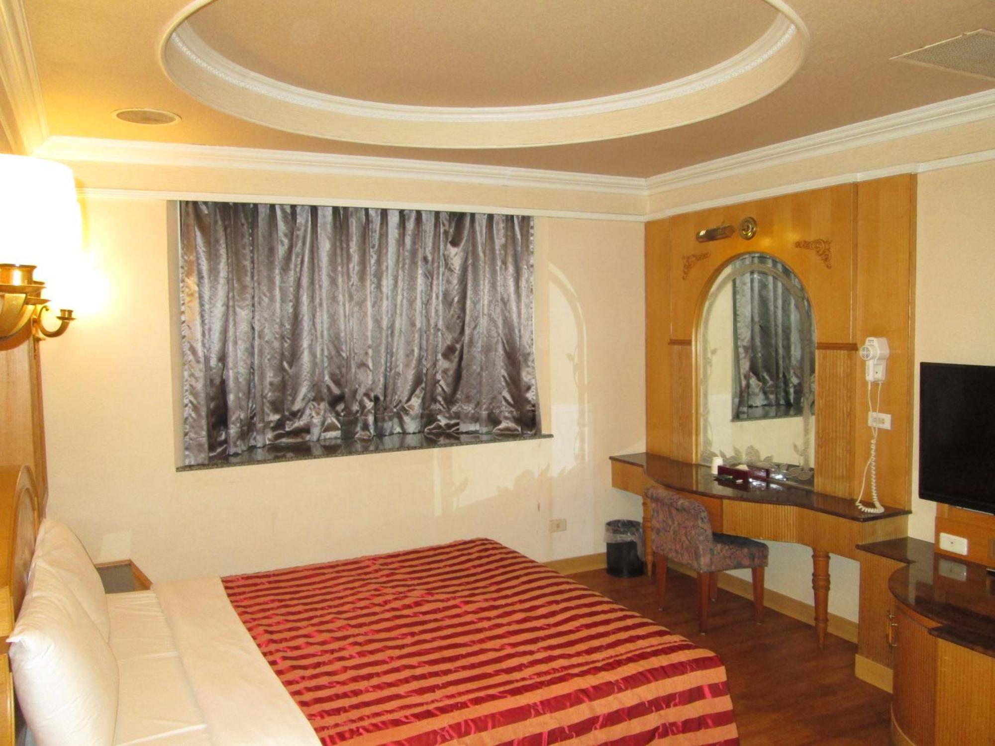 Huangjia Motel Тайнань Екстер'єр фото