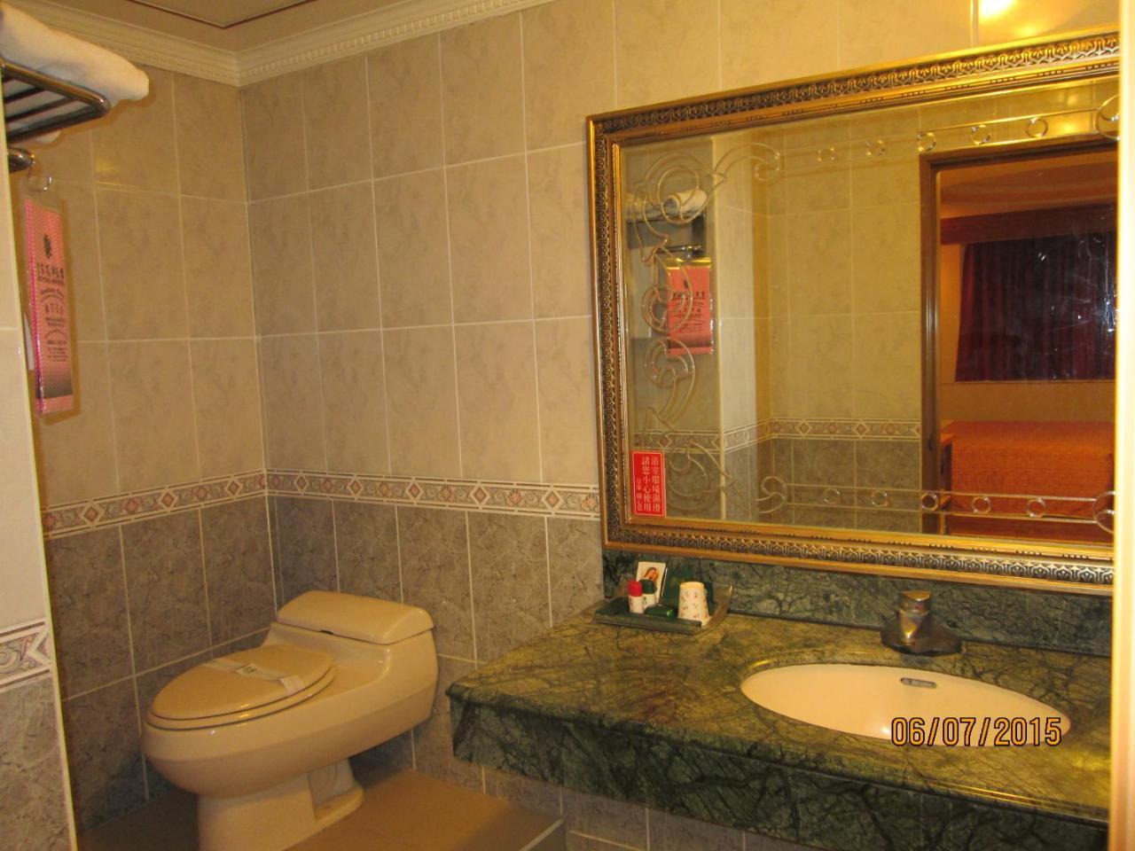 Huangjia Motel Тайнань Екстер'єр фото
